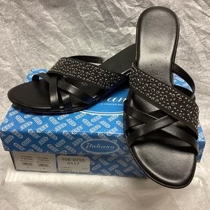 Italiana IS Flaiir Black Silver Embellished Wedge Sandals * Size 10